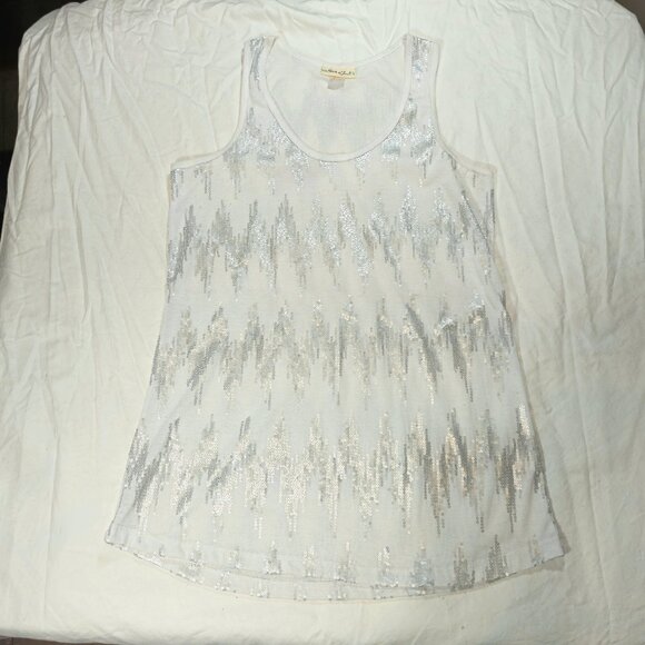 Belle Du Jour White Tank With Silver Sequin Detail size Large - Picture 1 of 5